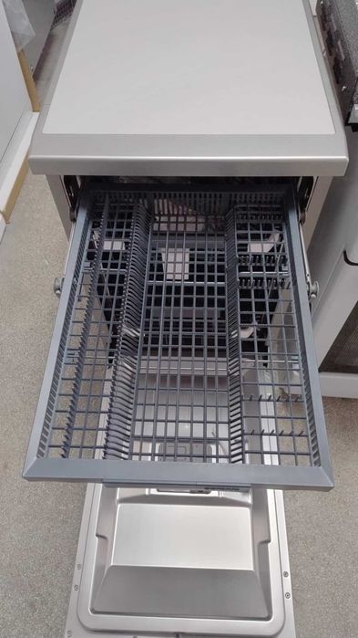 Нова Иноксова Съдомиялна машина Gorenje-Горение 45 см 11 комплкета