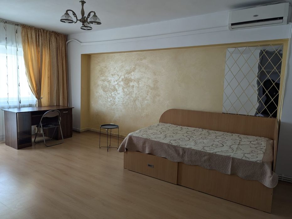 Pers fizica închiriez ap 3 camD