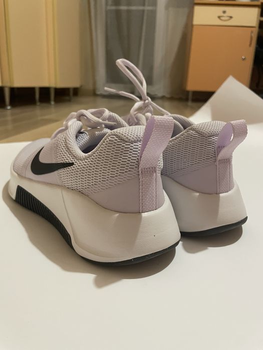 Дамски маратонки Nike