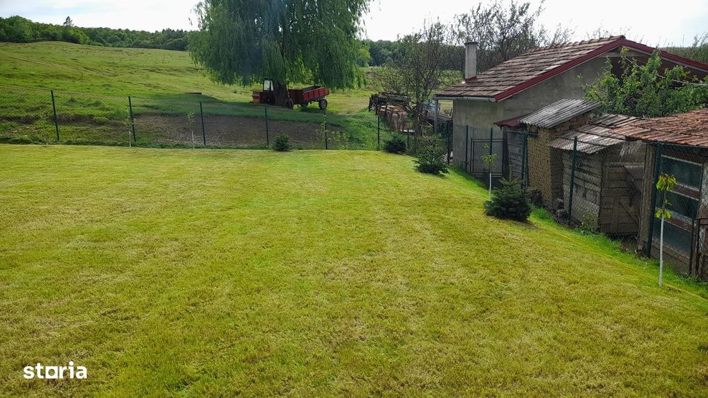 Casă Construcție Nouă în Cristur, 500 mp teren cu utilități și asfalt