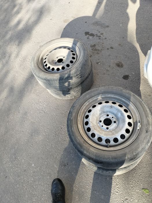 Диск с шинама...