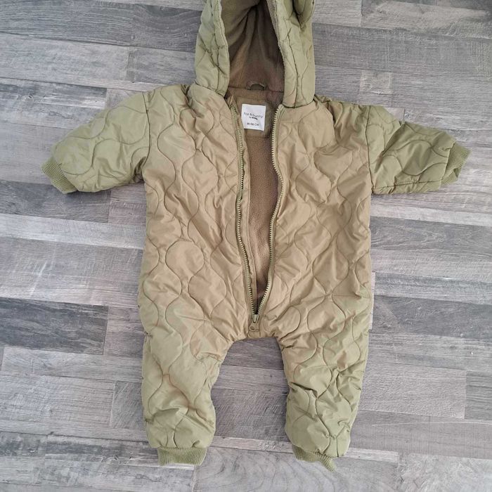 Космонавт за бебе, запазено