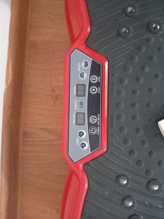 Vând placă vibromasaj