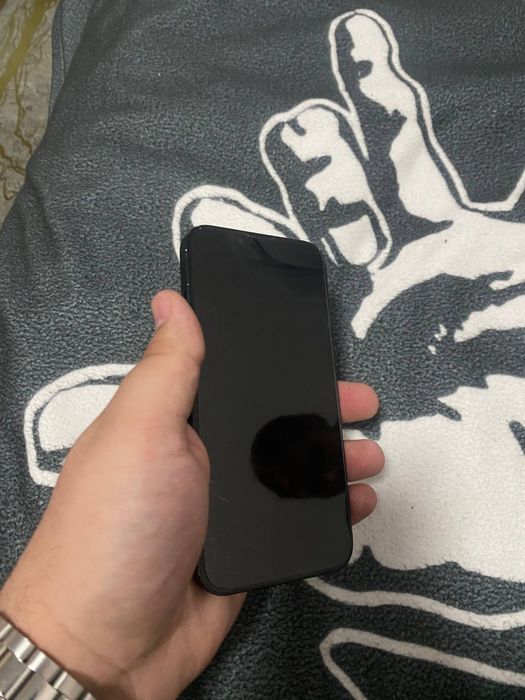 Продам Айфон-Iphone 13