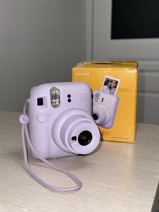 Instax Mini 12 өте жақсы күйде