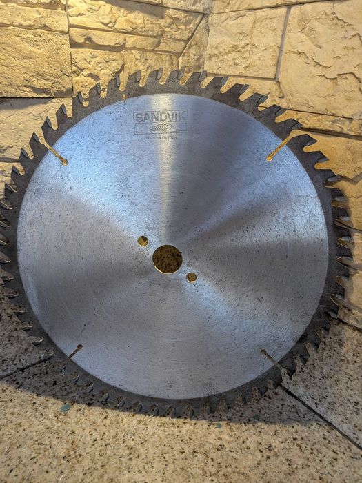 Видиран диск за циркуляр SANDVIK нов 350 мм.