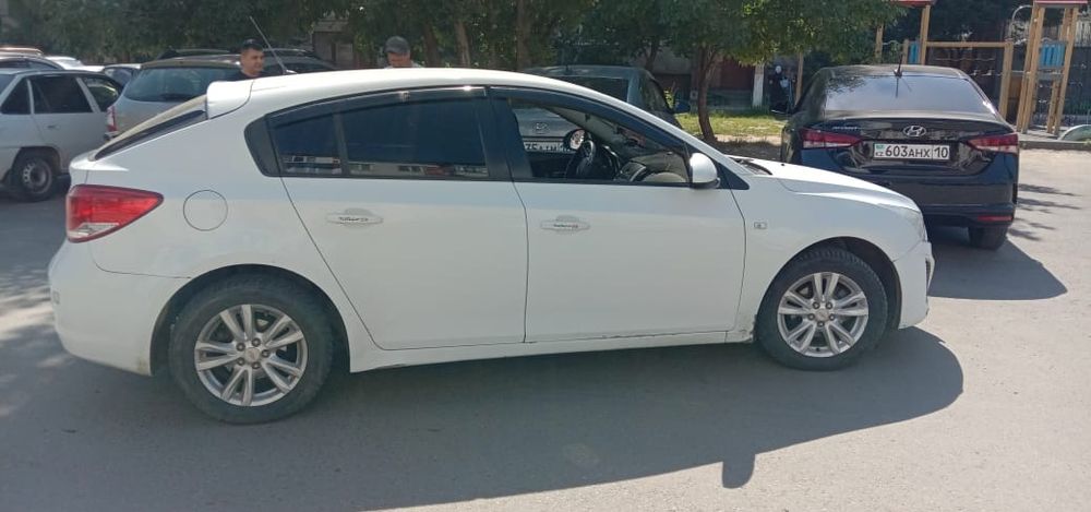 Продам шевролет круз