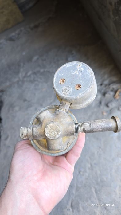 Редуктор кислородный и ацителеновый