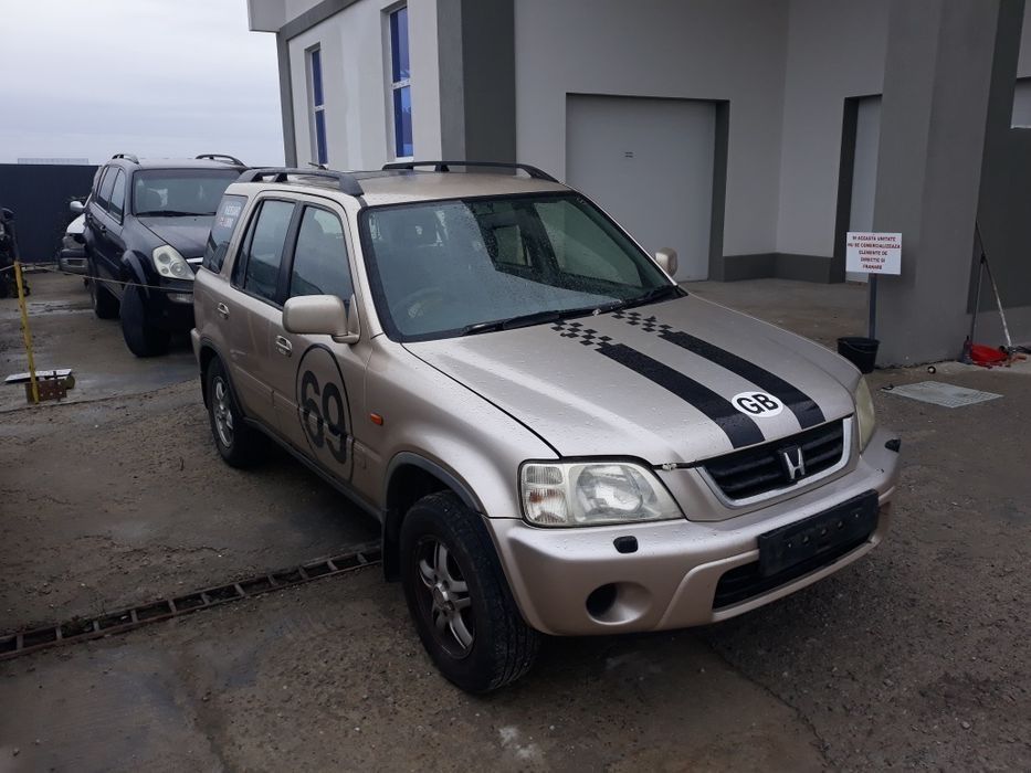 Dezmembrez Honda crv1 2.0b