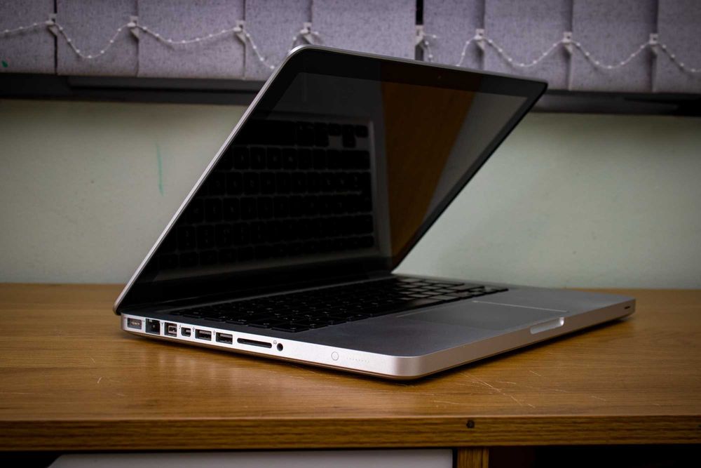 Лаптоп MacBook Pro - Mid 2012