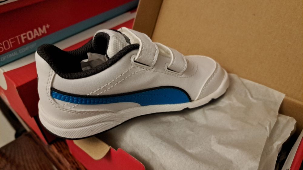 Adidasi Puma nr 25 copii