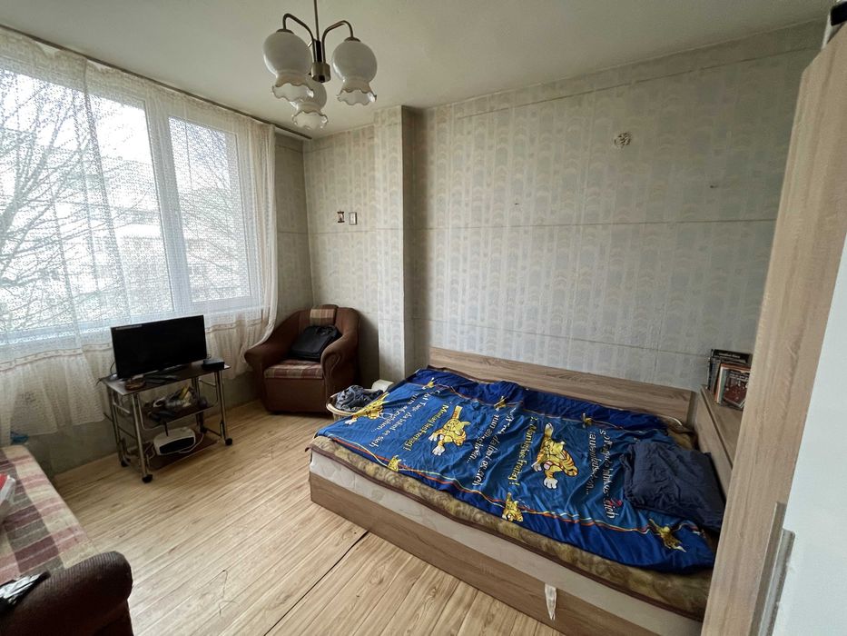 Продава 3-стаен апартамент в кв.  Васил Левски