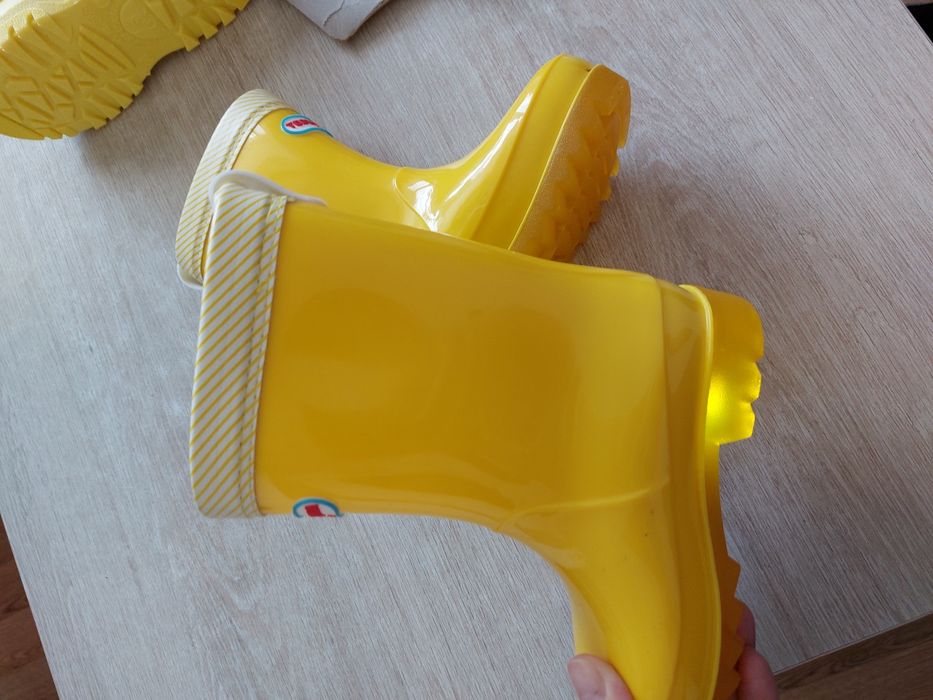 Новые Резиновые сапоги