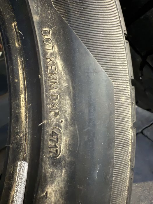 2бр Летни Гуми 275/45/21