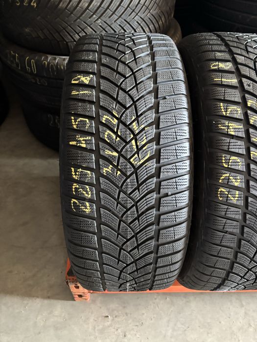 Anvelope Iarna 225/45/18 GoodYear UltraGrip Performance RFT 225 45 18 R18