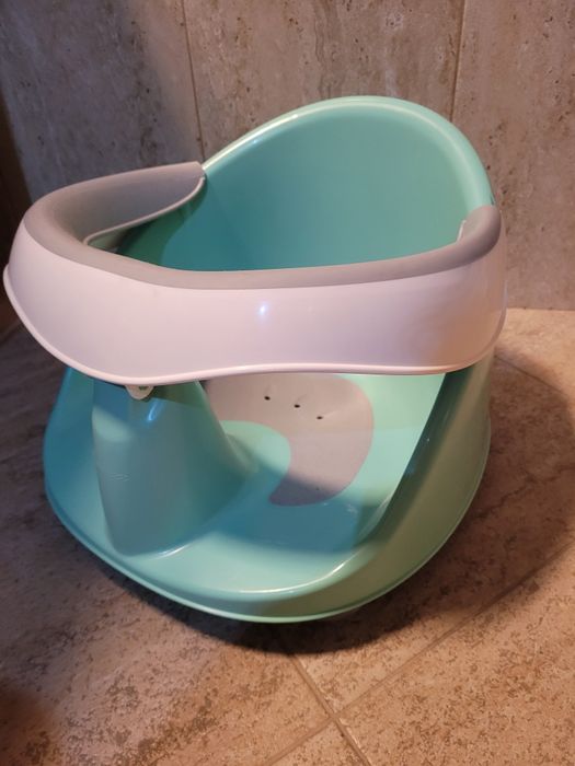 Scaun baita cu ventuze