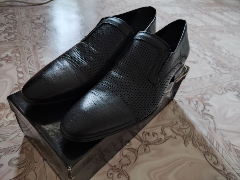 Продам кожаные туфли, размер 42