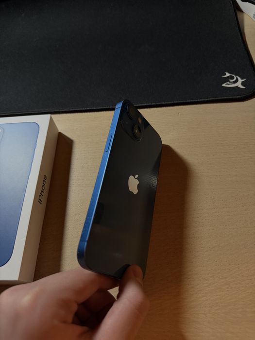 IPhone 13 blue 128 bg
