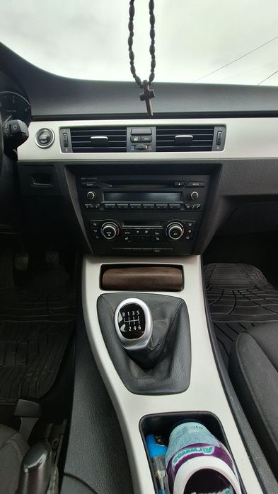 Vând BMW, 318 D, 2009 Decembrie,capacitate cilindrica1995,facelift.