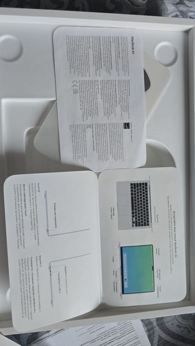 Продам Макбук MacBook Qir