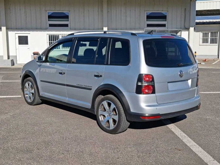 VOLKSWAGEN Touran 2009 — imagine 3