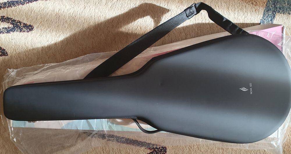 Подарок на Праздник Отличная Гитара Enya