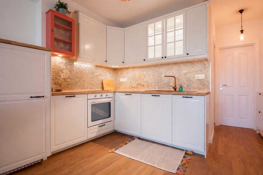 Дава се под наем Двустаен апартамент в София, Редута - 60 кв.м за 712.98 € - Снимка #2
