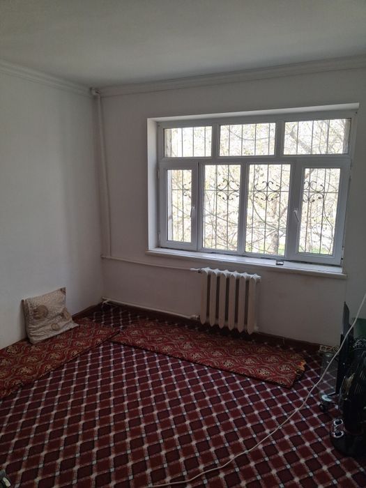 Чилонзор 4 квартал 1 хона 2 хона қилинган квартира сотилади