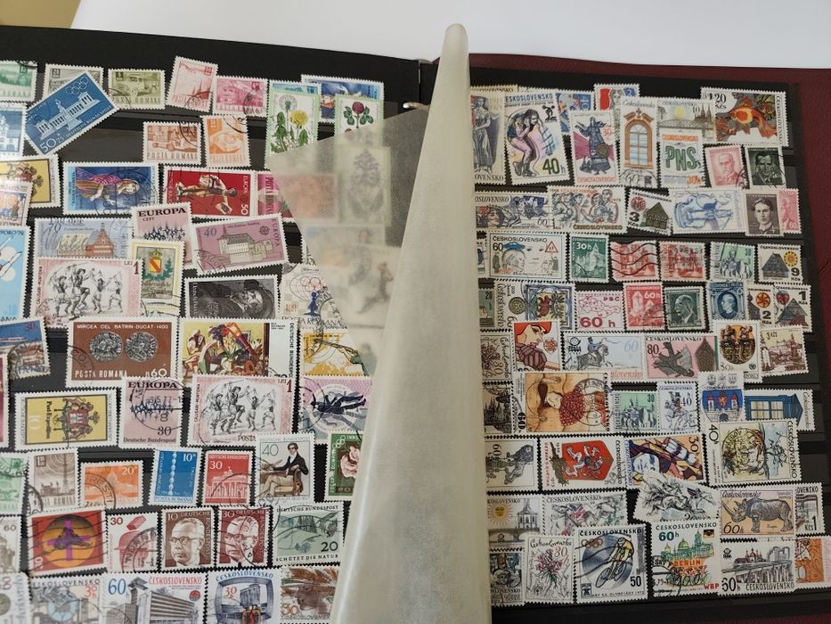Класьор с пощенски марки