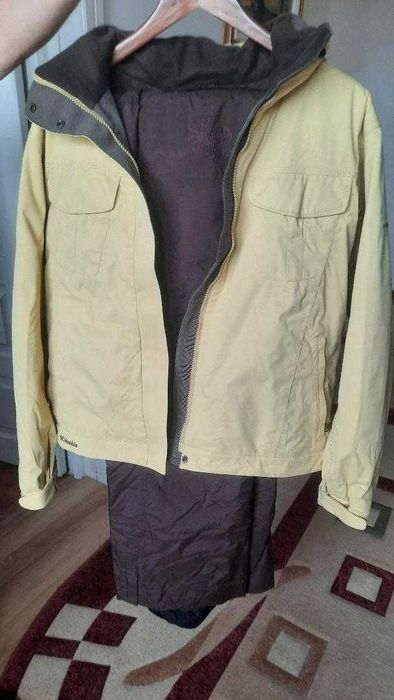 Vind geaca +pantalon ski Columbia ,marimea M pentru femei.