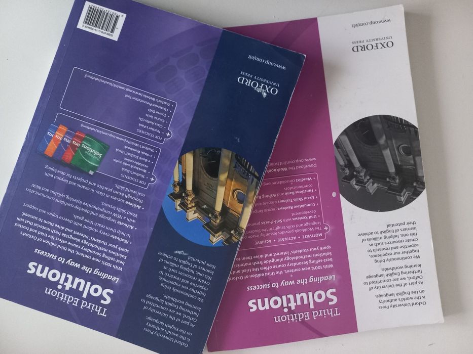 Продам учебник английского: Oxford Solutions Intermediate