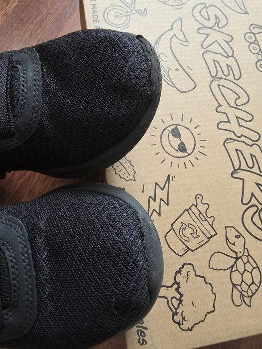 Adidasi Skechers 35