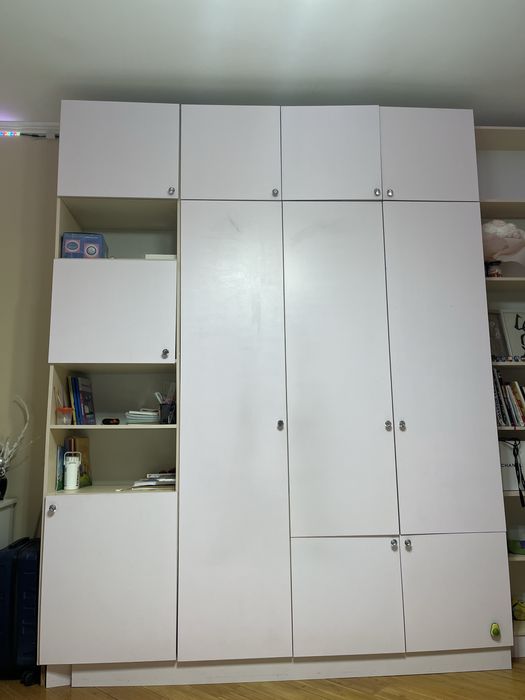 продается шкаф срочно!!