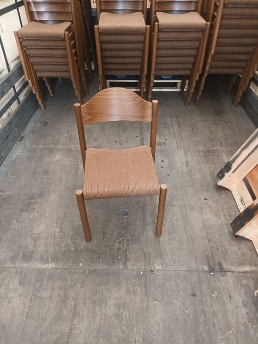 Scaune 54 bucăți în stare buna