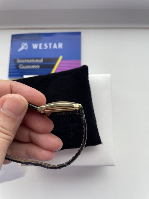 Наручные часы Швецария