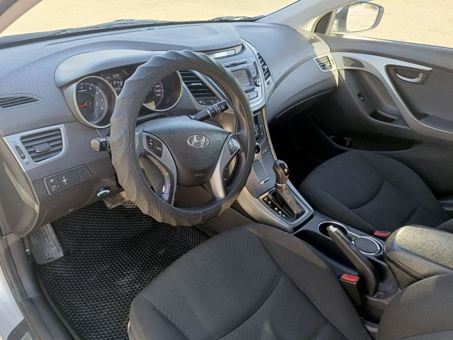 Срочно мошина сотилади