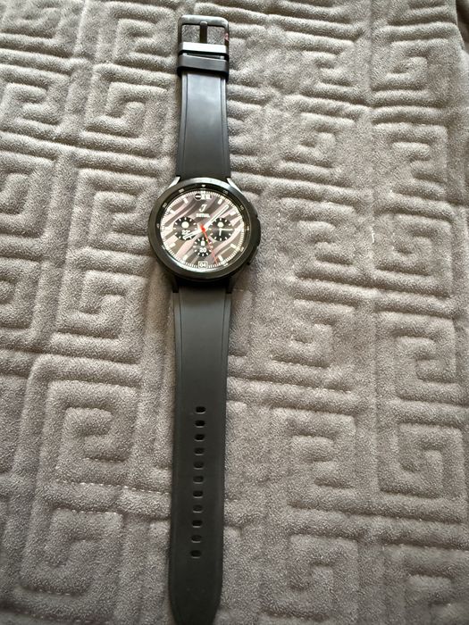Samsung SM-R890 смарт часы