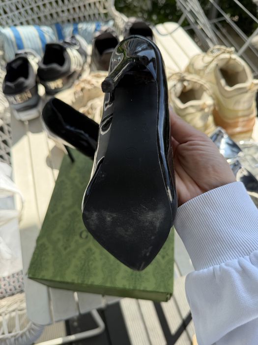 Обувки с висок ток