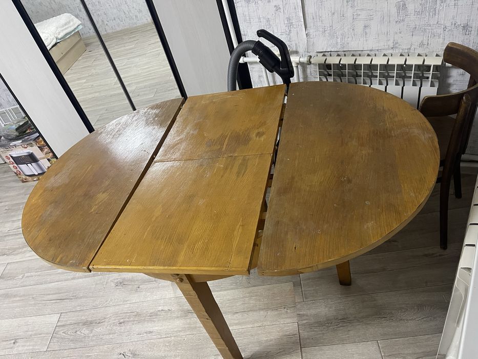 Отдам даром стол раздвижной