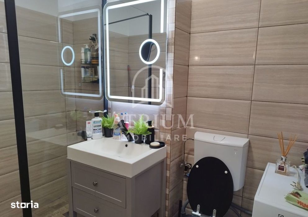 Apartament 2 camere decomandate , 68 mp balcon, parcare, zona Floresti
