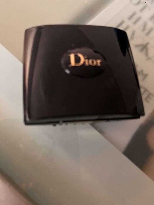 Лак за нокти Channel Сенки на Dior и Le Blanc de Chanel