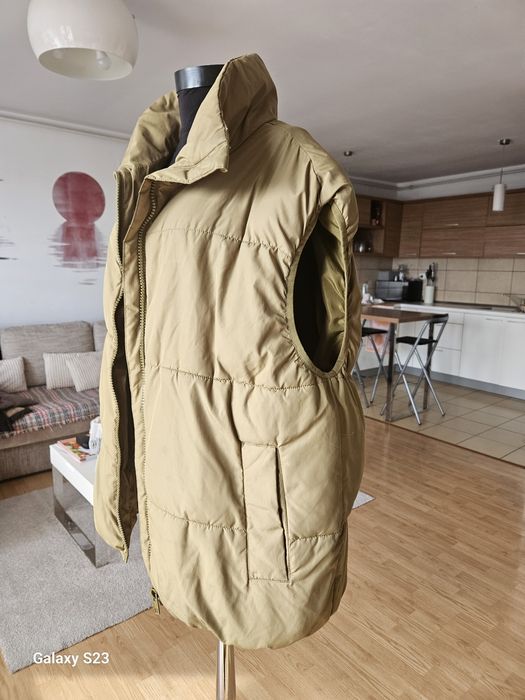 Vesta H&M  măsura S. 45 lei