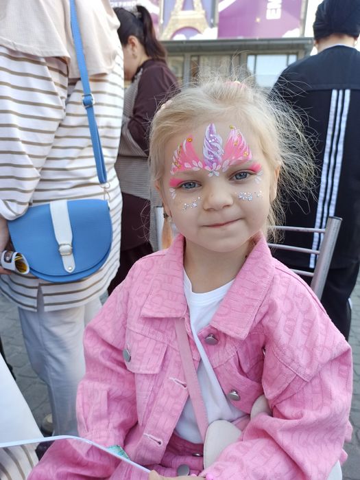 Аквагрим на детских и взрослых лицах