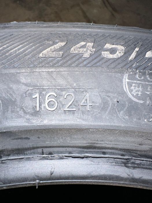 2 anvelope NOI, de vara 245/40 r19