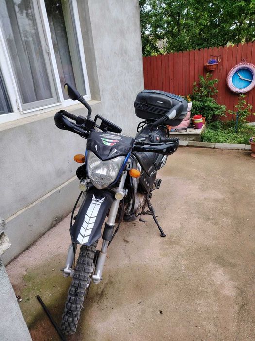 Motocross 200cc perfect funcțional pret negociabil