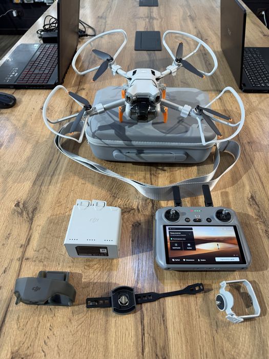 Dji mini 4 pro fly more combo
