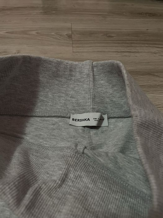 Комплект от две части Bershka, Stradivarius