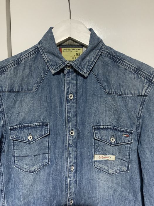 Camasa Tommy Hilfiger Denim USA size XS dar merge si la S barbateasca