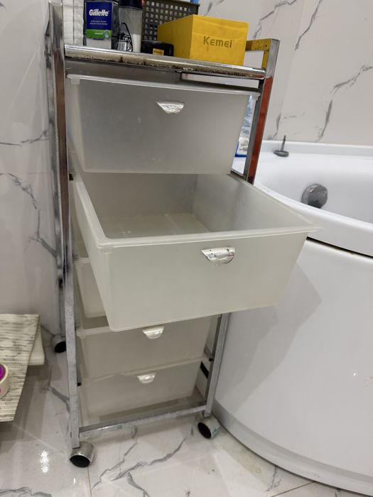 Продам этажерку срочно