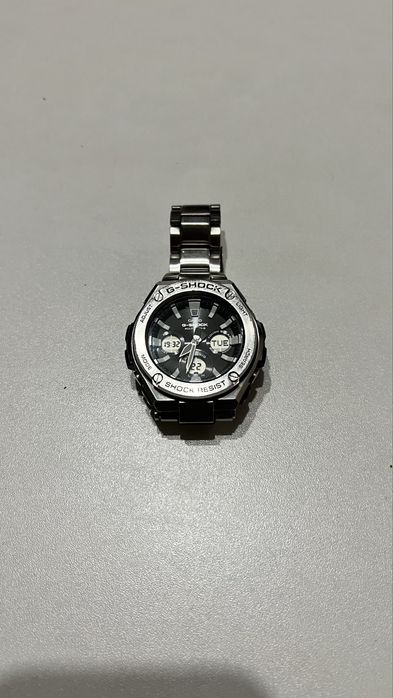 Casio G-Shock GST-w-130